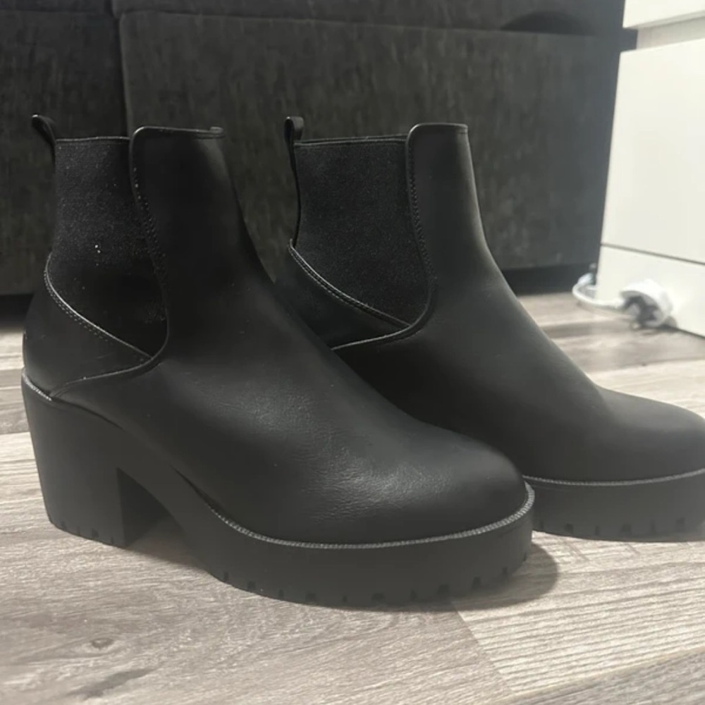 New Look Black Platform Ankle Booties